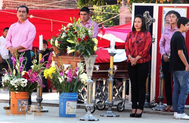 Dan el último adiós al jefe  de tenencia de San Ángel
