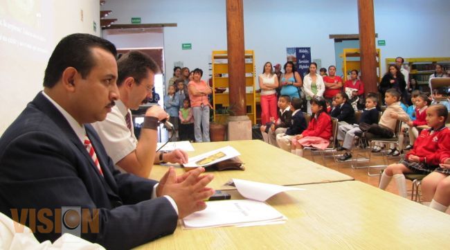 Autoridades municipales y educativas fomentan el hábito por la lectura en niños