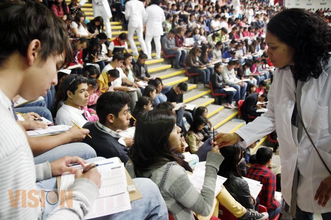 Realizaron 2 mil 481 aspirantes exámenes de ingreso a Medicina y Nutrición: UMSNH