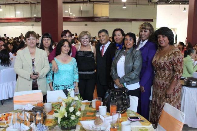 La SEE festejó a las madres trabajadoras por su día.