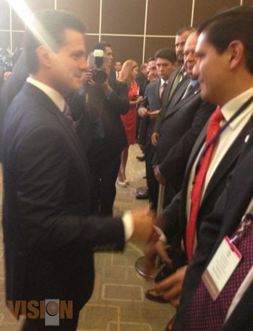 Ernesto Núñez entrega solicitud de recursos para Michoacán a Presidente Peña Nieto