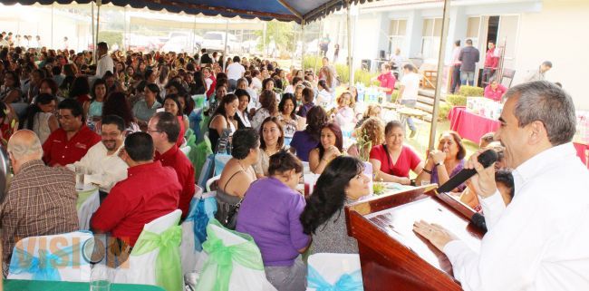 Festejaron a las mamás que laboran en la administración municipal