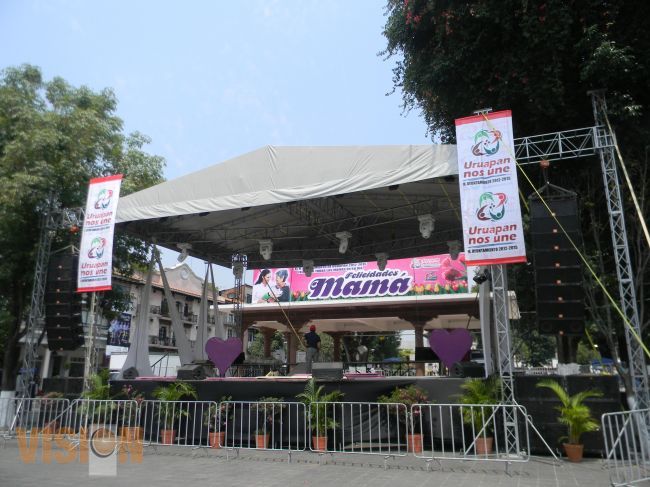 ESPERAN MILES DE URUAPENSES, A CONCIERTO DE LOS YONICS HOY
