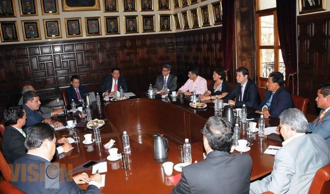 Reglas claras, compromiso para construir agenda común: Reyna Garcia