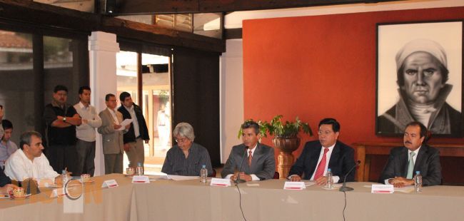 Aldo Macías se suma al esfuerzo del estado y la federación, por coadyuvar en el desarrollo