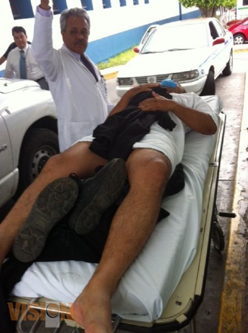 Rescatan a policía secuestrado por normalistas