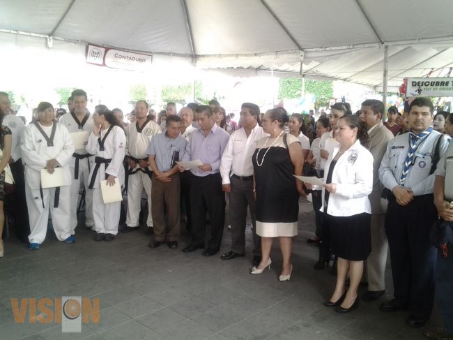 Da a conocer su oferta académica el campus Uruapan de la Universidad Viscaya