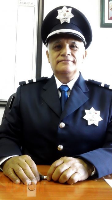 Dar seguridad al peatón y  agilizar flujo vehicular en Uruapan: Carlos Reza
