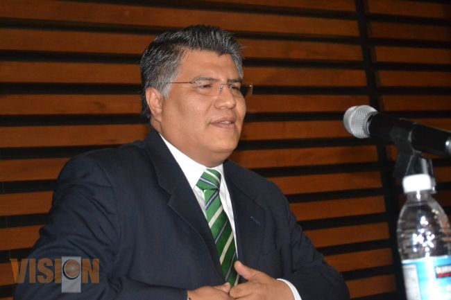 Imparte Secretario de Educación conferencia sobre retos y oportunidades 