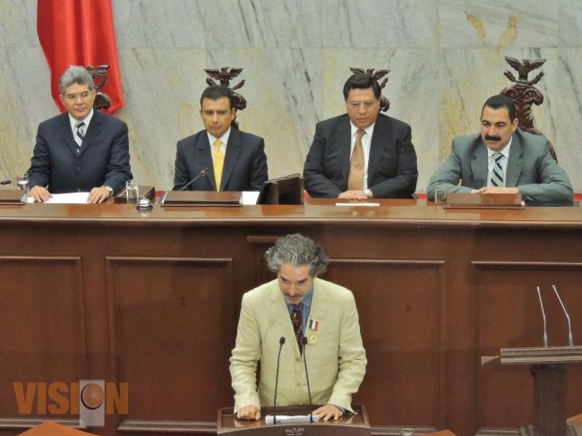 Entrega Congreso del Estado La Presea Melchor Ocampo al Maestro Jorge Marín. 