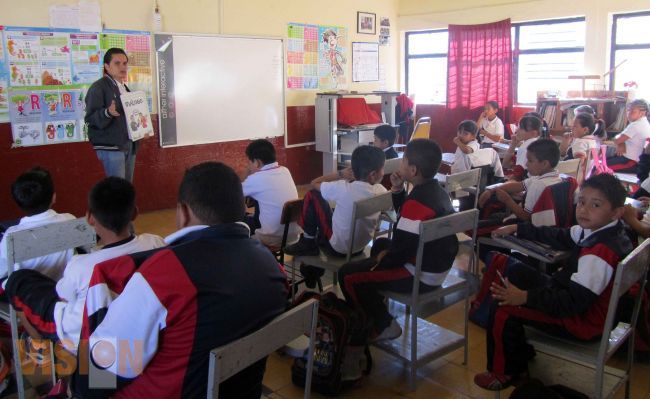 IEM pone en marcha ludoteca cívica en escuela de Zacapu