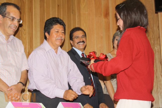 Cuatro alumnos del Cobaem fueron premiados en la Octava Edición del Concurso de Lectura Científica 
