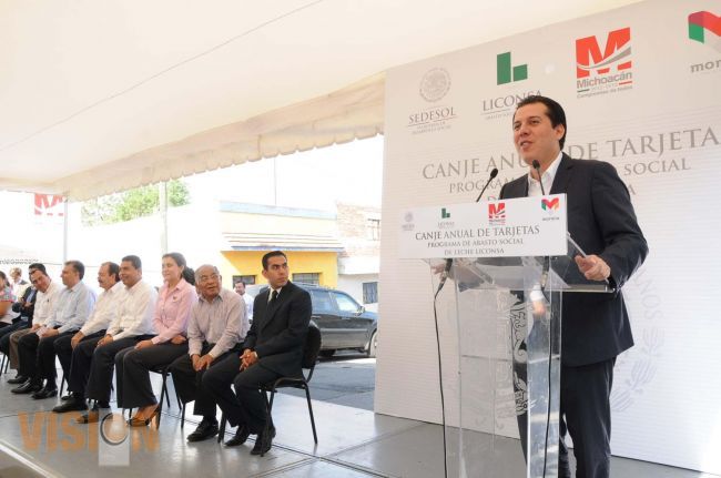Realizan Canje Tarjetas del Programa de Abasto Social de leche Liconsa.