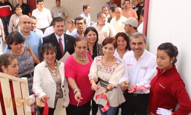Entregó Aldo Macías tres espacios educativos en Colegio de Bachilleres de Uruapan