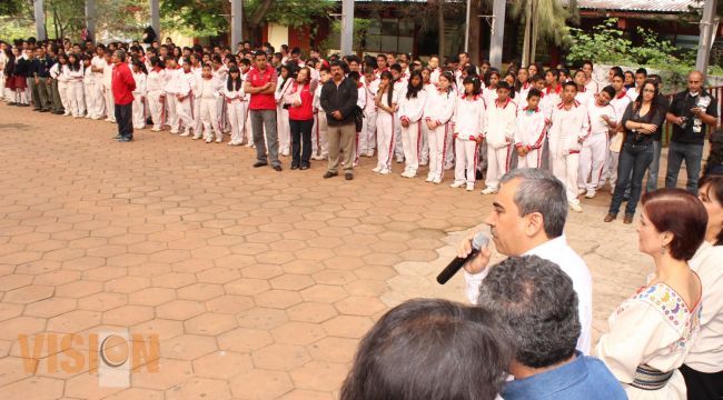 Autoridades municipales constataron necesidades de la ESFU 1