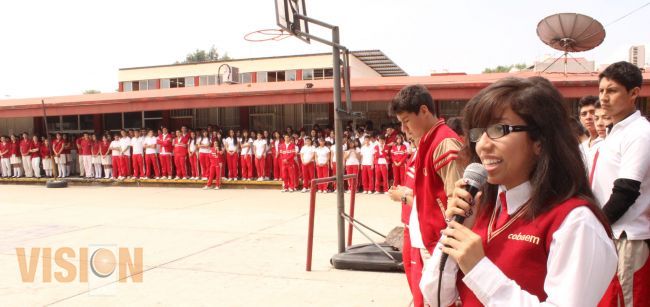 Finalizan construcción de dos aulas y sala audiovisual del Cobaem, plantel Uruapan
