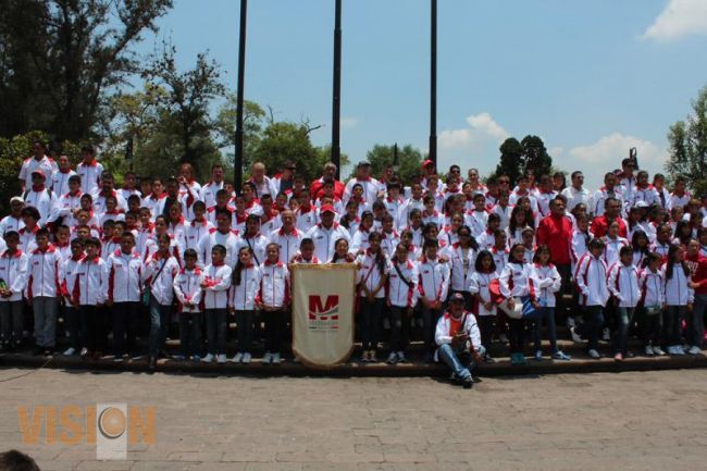 Sale Delegación Michoacana a los 6os Juegos Deportivos Escolares