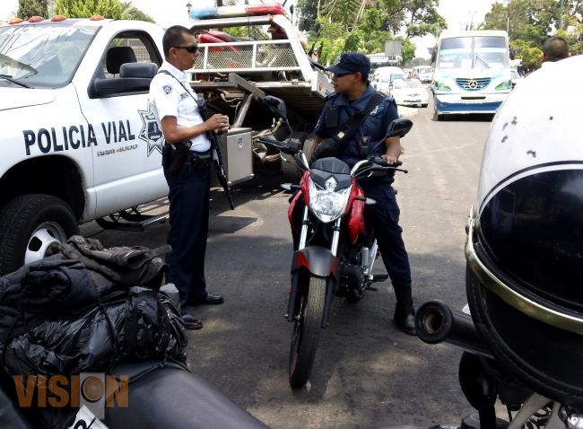 Mano dura contra los  motociclistas: Carlos Reza