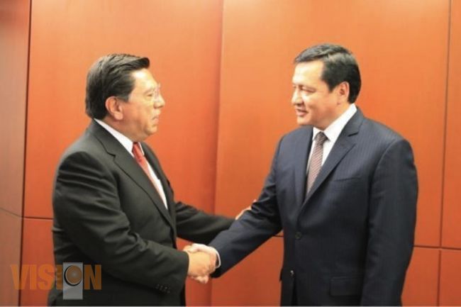 El gobernador Jesús Reyna y el Secretario de Gobernación revisan estrategia Michoacán