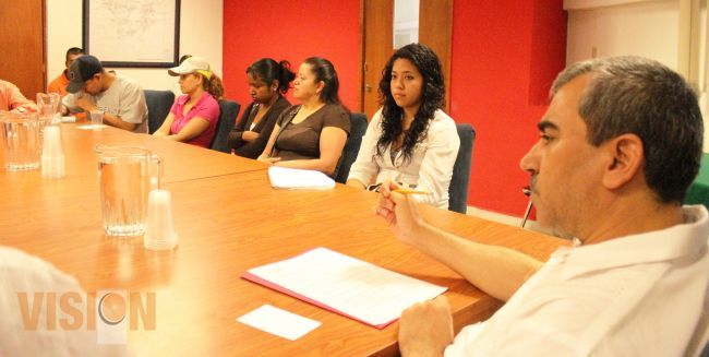 Locatarios del centro comercial Vasco de Quiroga, reconocen apoyo del gobierno que preside Aldo Mac