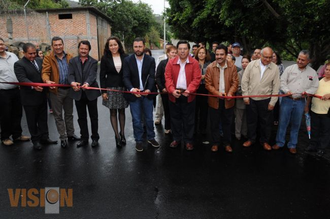 Después de diez años, visita un gobernador el municipio de Villa Jiménez 