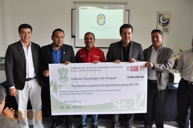 Universidades juegan un papel importante en la innovación tecnológica y en el progreso del país: AM