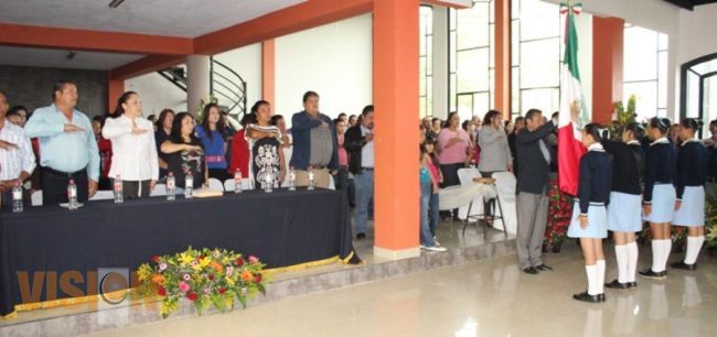 Egresan 66 alumnos dela Telesecundaria De Tejerías