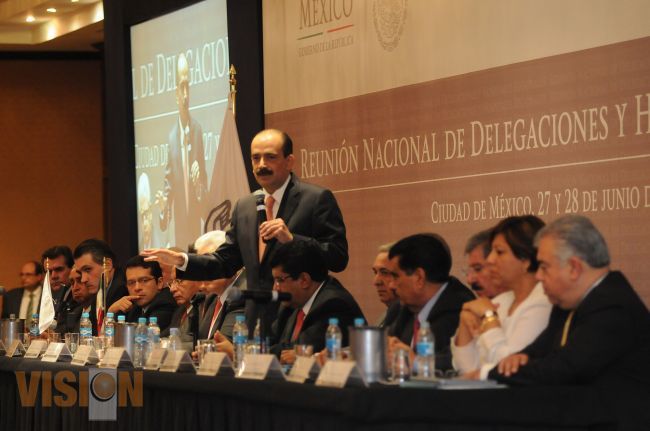 Llama Lerdo de Tejada a impulsar una nueva cultura de atención al derechohabiente