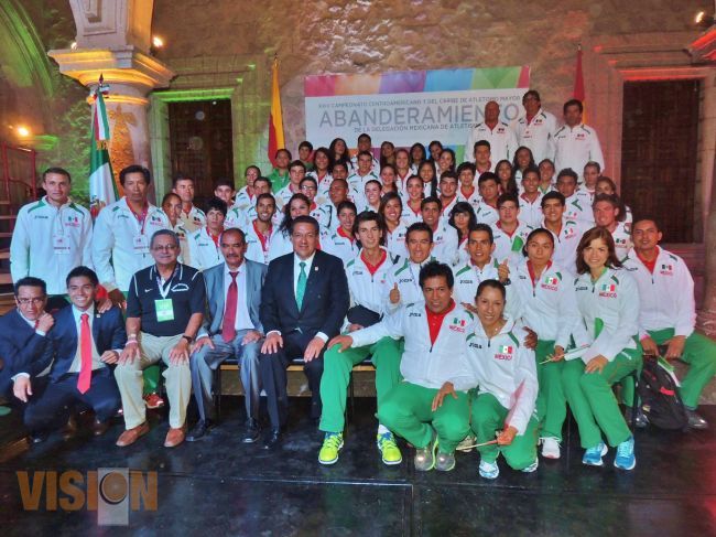 Abanderan a la Delegación Mexicana que Participará en el Campeonato Centroamericano de Atletismo.
