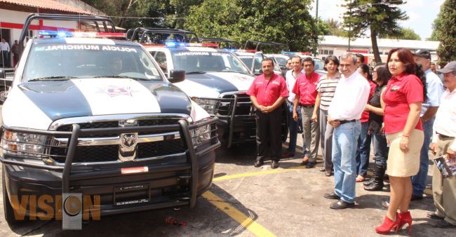 Entregó Aldo Macías 4 patrullas nuevas a seguridad pública