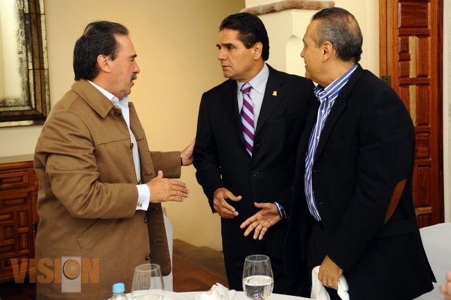 Pide Silvano Aureoles evaluar de inmediato retirada del PRD del Pacto por México