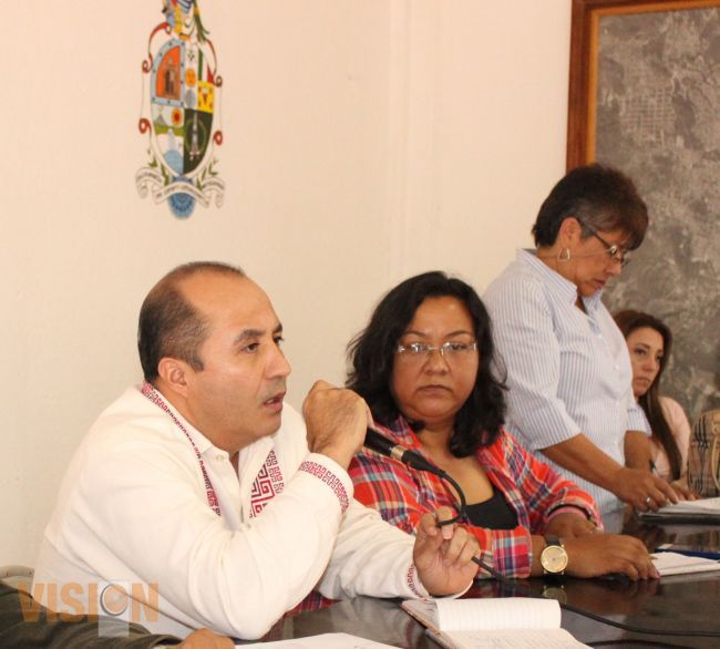 Autoridades municipales brindan alternativas de solución a colonos