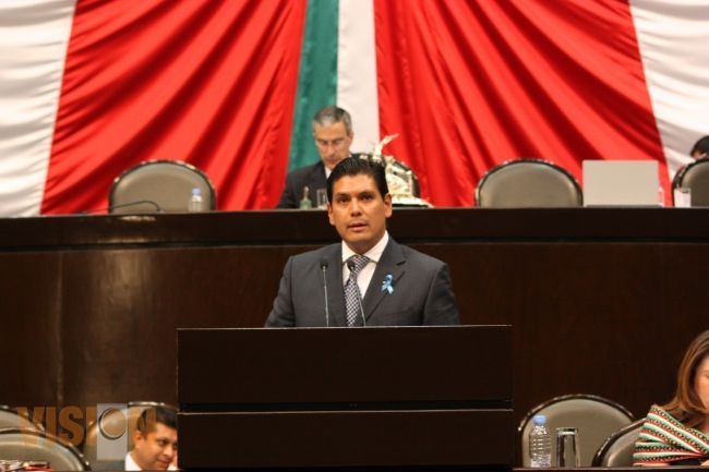 Fausto Vallejo ha sido responsable en pedir licencia: Ernesto Núñez