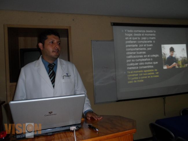 Realiza Hospital General de Uruapan taller para adolescentes 