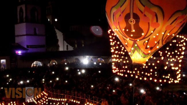 Con éxito concluyó Festival de Globos de Cantolla en Paracho
