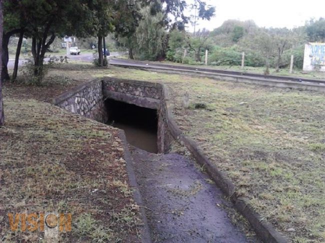 Ooapas realiza limpieza en el Dren arroyo el Gallo