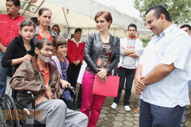 Ana Cervantes inició el programa de apoyo vehicular para personas con capacidades diferentes