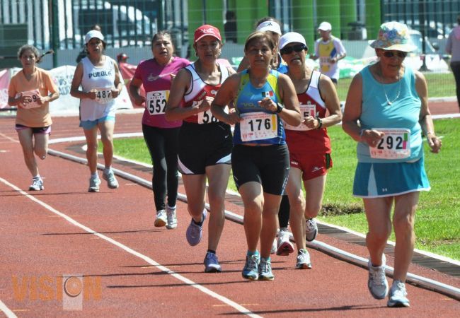 Siguen con buen paso atletas morelianos en el Nacional Máster de Atletismo.
