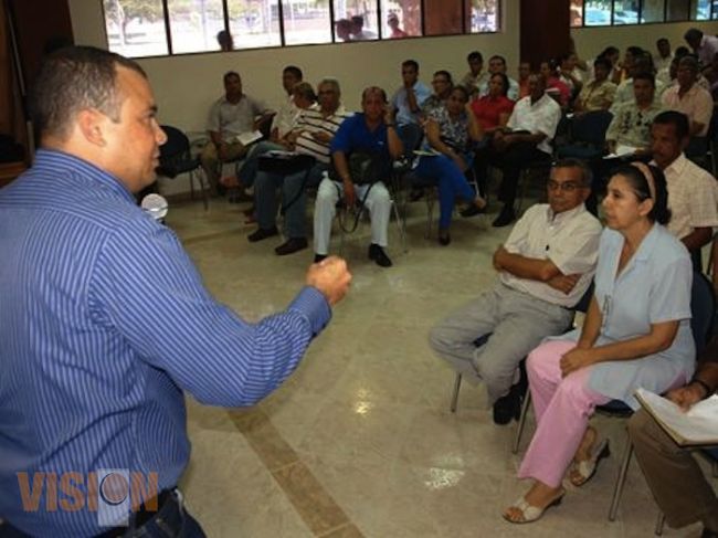 Unedeprom capacita 400 docentes de educación básica