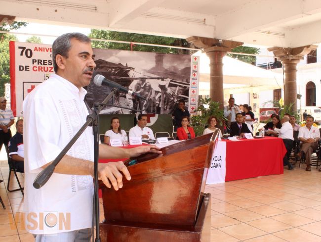 Aldo Macías reconoce destacada labor de la cruz roja delegación Uruapan