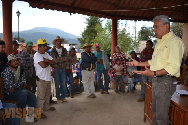 Con organización y respeto, las comunidades pueden resolver sus problemas: Cano Ochoa