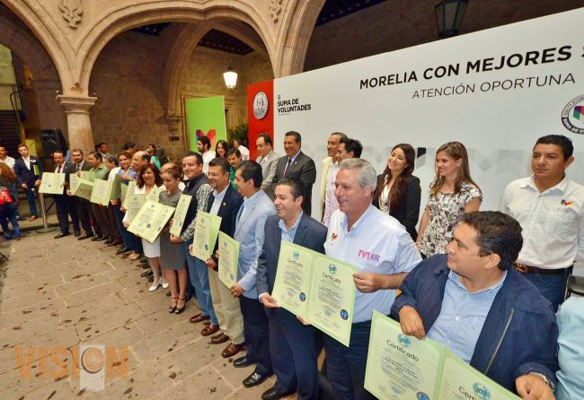 Ayuntamiento certifica sus Servicios a los Morelianos.