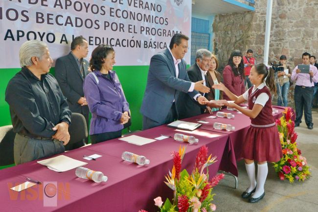 Ayuntamiento de Morelia clausura Curso de Regularización de Verano.
