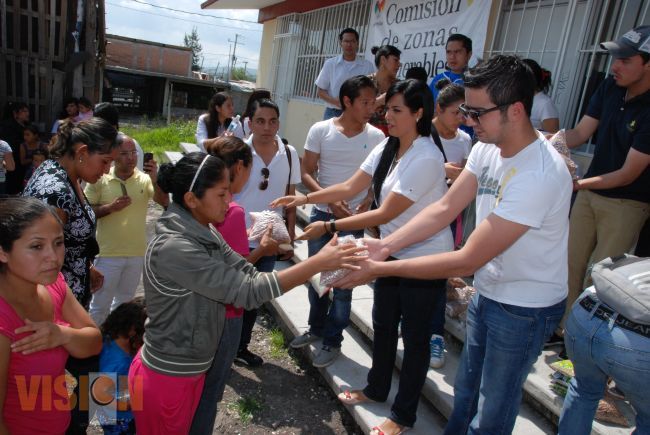 Consejo Juvenil Ciudadano reparte víveres en la colonia Mariel 
