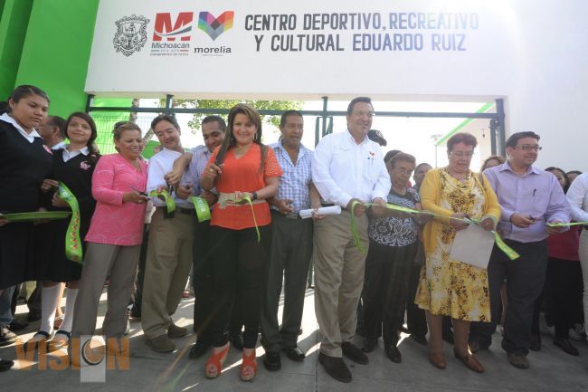 Ayuntamiento entrega espacios deportivos y brinda servicios de salud a favor de los Morelianos.