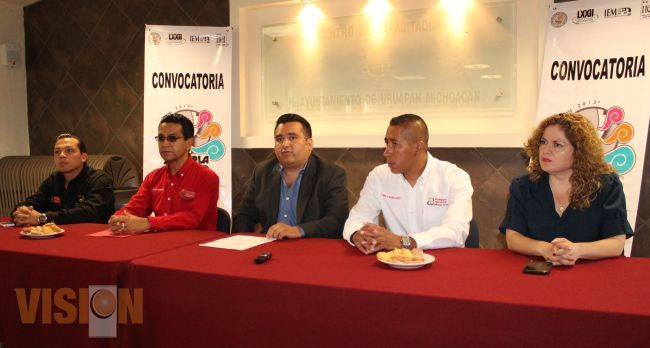 Convocan a participar en primer parlamento juvenil Michoacán 2013