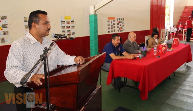 Con éxito clausuran los cursos de verano en la unidad deportiva