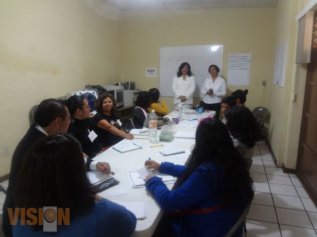 Morelianas aprenden inglés en programa del IMMO