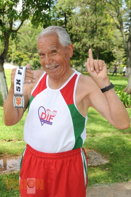 DIF Estatal apoya a adultos mayores en el deporte.