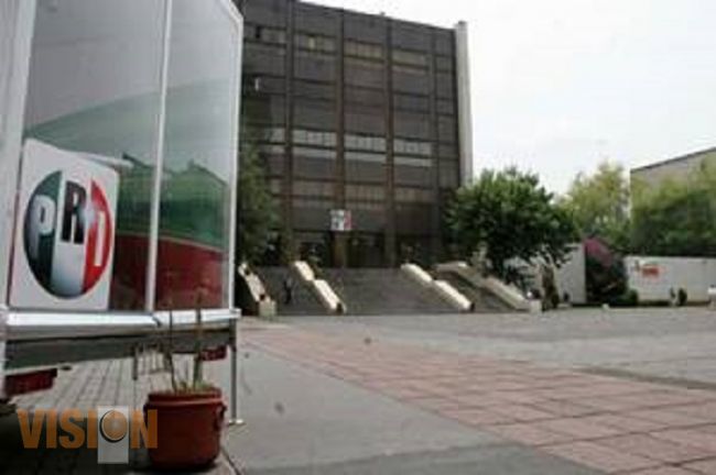 Se reúnen priístas en torno a la Reforma Energética de Peña Nieto